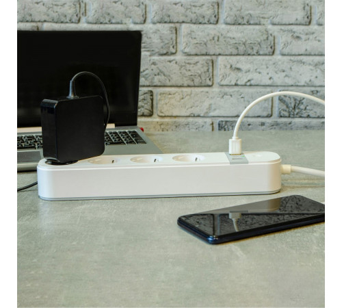 Умный сетевой фильтр Uniel UL-00011386 Wi-Fi. 1.8м Пвс 3х1.5. 4 гнезда. с-з. 2USB+Type-C 5В 3A 16A 3680Вт P-GCL4-1,8 A201/UC/WF WHITE