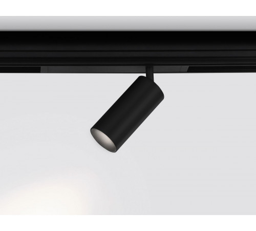 Трековый светодиодный светильник Ambrella Light Track System GL1630 Трековый светодиодный светильник Ambrella Light Track System GL1630