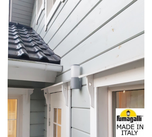 Уличный настенный светильник Fumagalli AMELIA WALL DR2.570.000.LYE27