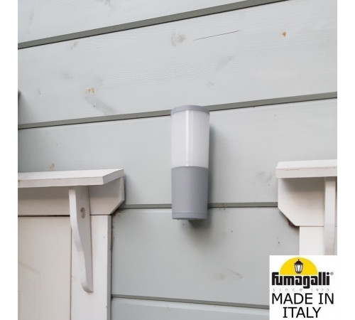 Уличный настенный светильник Fumagalli AMELIA WALL DR2.570.000.LYE27