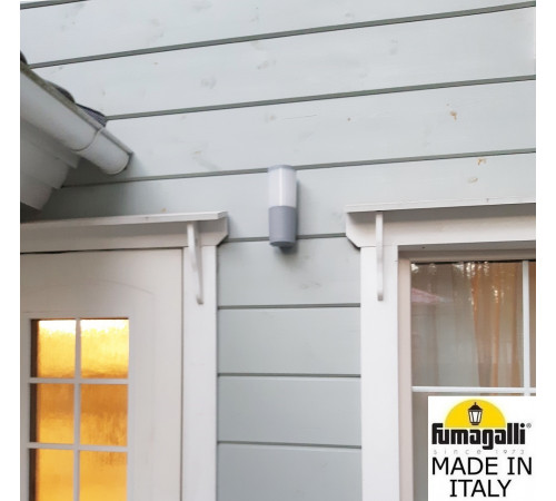 Уличный настенный светильник Fumagalli AMELIA WALL DR2.570.000.LYE27