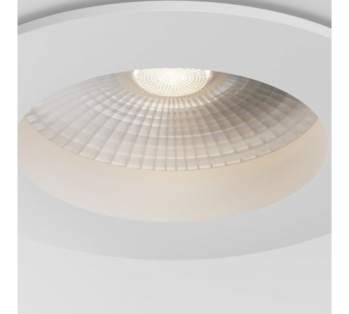 Уличный потолочный светильник Maytoni Cove O511DL-L5W3K1