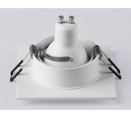 Встраиваемый светильник Ambrella Light Techno Spot Standard Tech TN102743 Встраиваемый светильник Ambrella Light Techno Spot Standard Tech TN102743