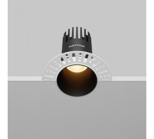 Встраиваемый светильник Maytoni Dip DL120-10W-2.7K-TRS-B