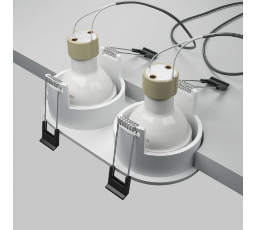 Встраиваемый светильник Maytoni Technical Share DL126-02-GU10-W