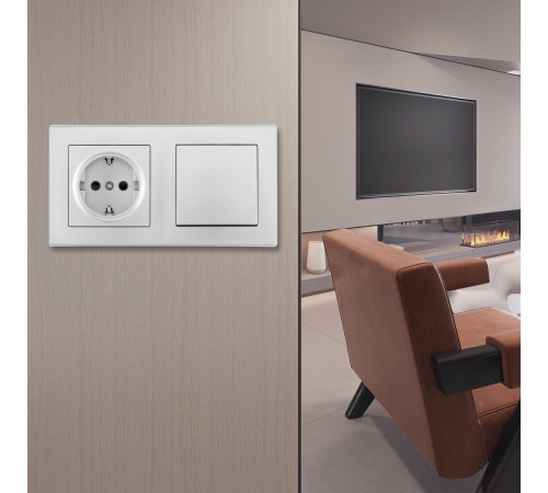 Выключатель одноклавишный с розеткой Arte Milano SET06-2-30-1-40-1 silver Выключатель одноклавишный с розеткой Arte Milano SET06-2-30-1-40-1 silver