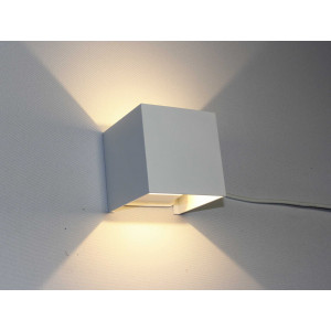 B001 WHITE (1/50) Бра