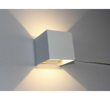 B001 WT (1/20) Бра